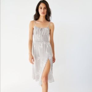 Aritzia Genoa Midi Dress Size S